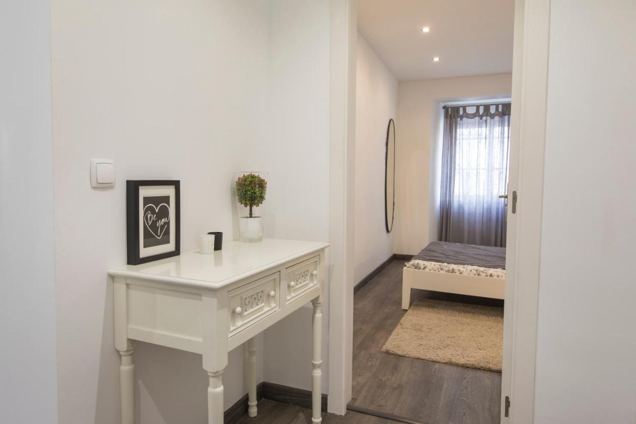 Alfama Typical Beco Da Adica Apartment Lisboa Екстериор снимка